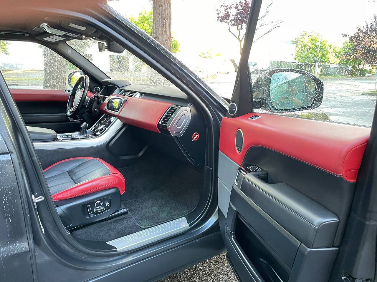 Used 2018 Land Rover Range Rover Sport HSE Dynamic AWD/4WD image 9