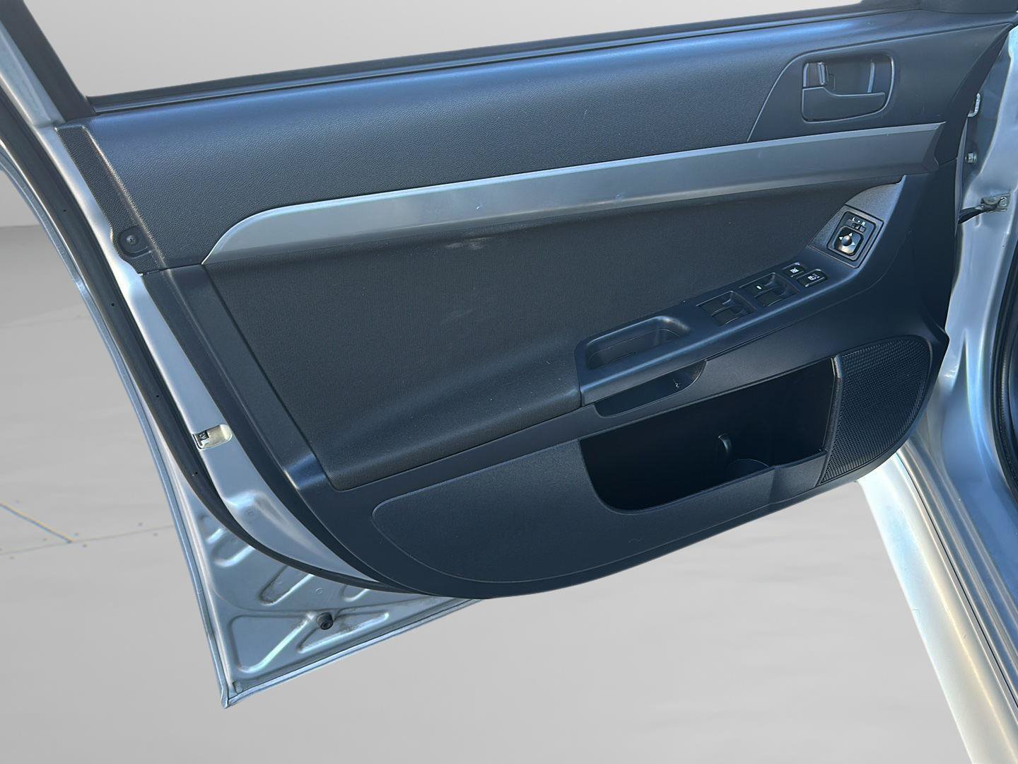 Used 2010 Mitsubishi Lancer ES FWD image 12