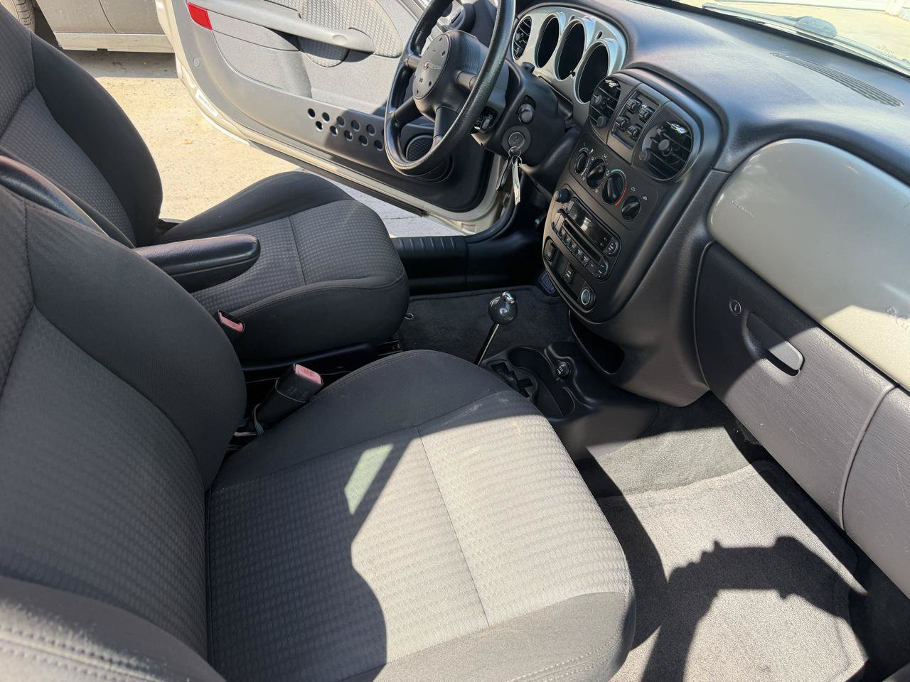Used 2005 Chrysler PT Cruiser Touring FWD image 16