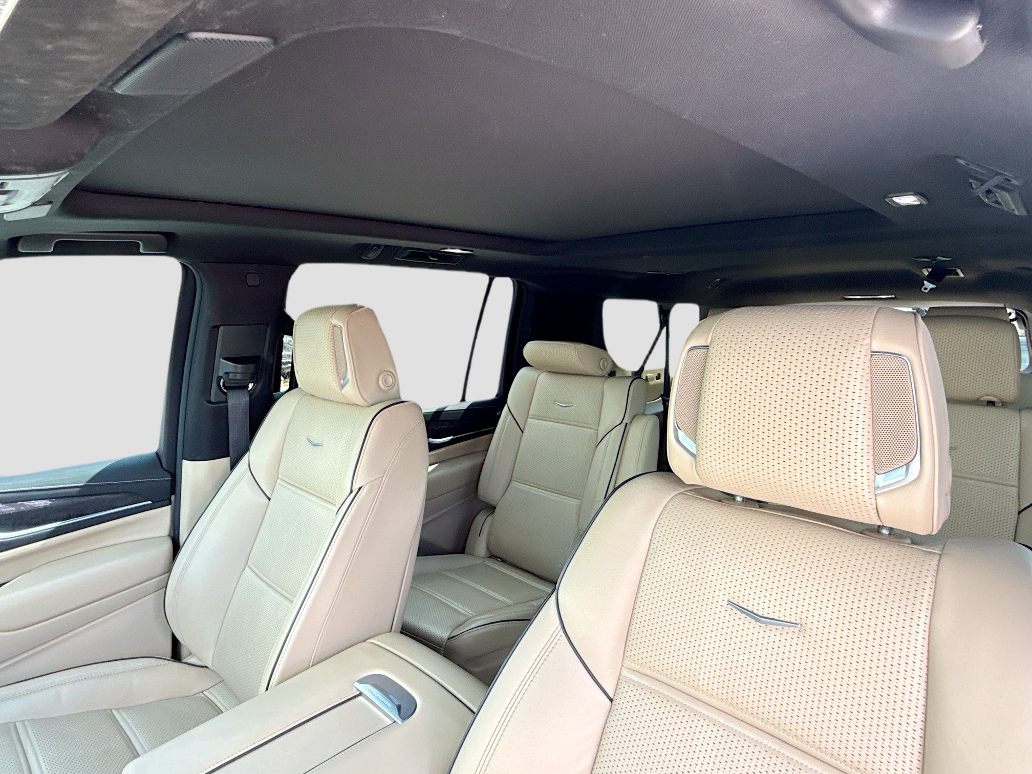Used 2021 Cadillac Escalade ESV Premium Luxury w/ Driver Assist Tech Package AWD/4WD image 29