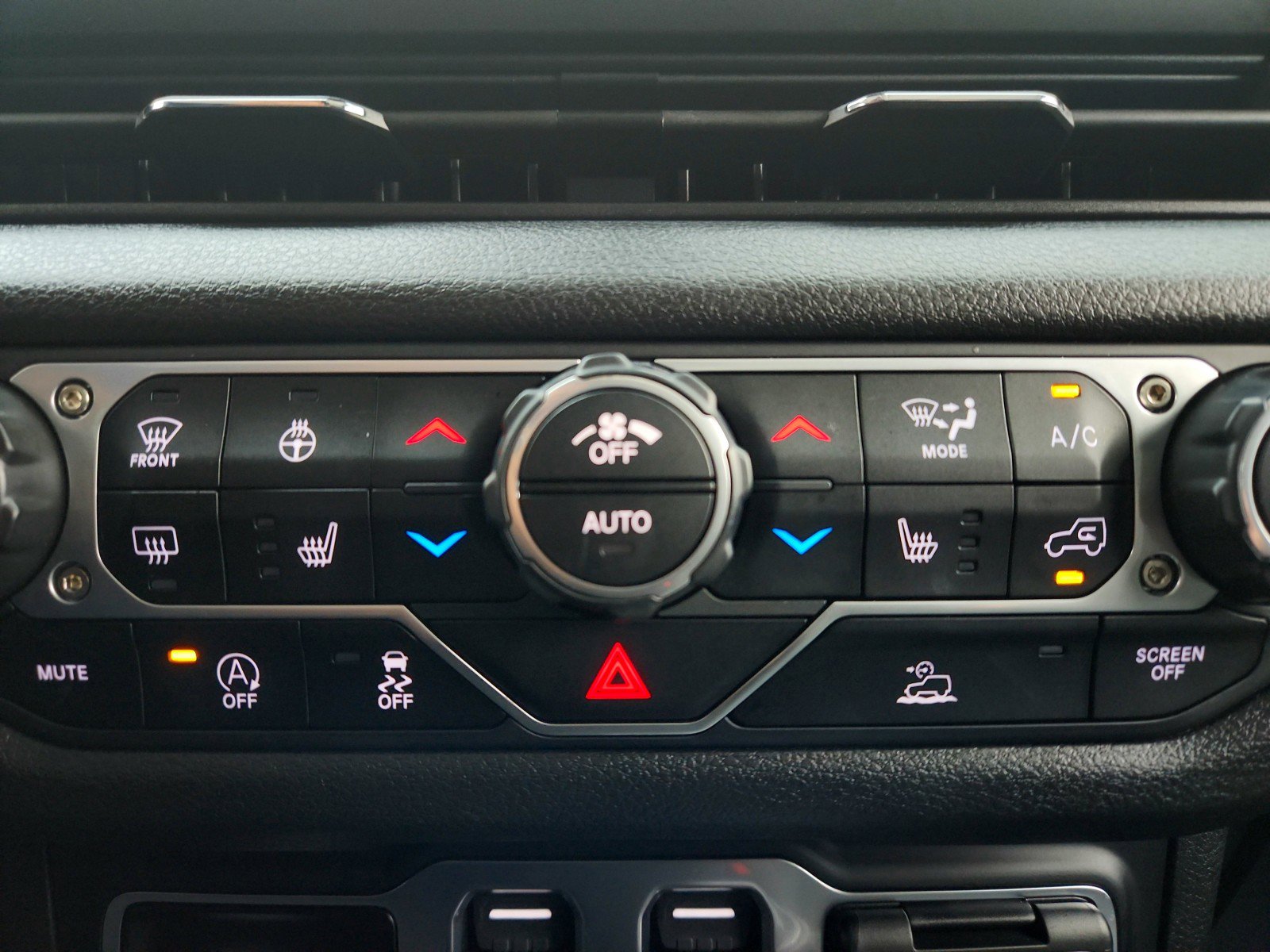 Used 2024 Jeep Wrangler Sport S image 28