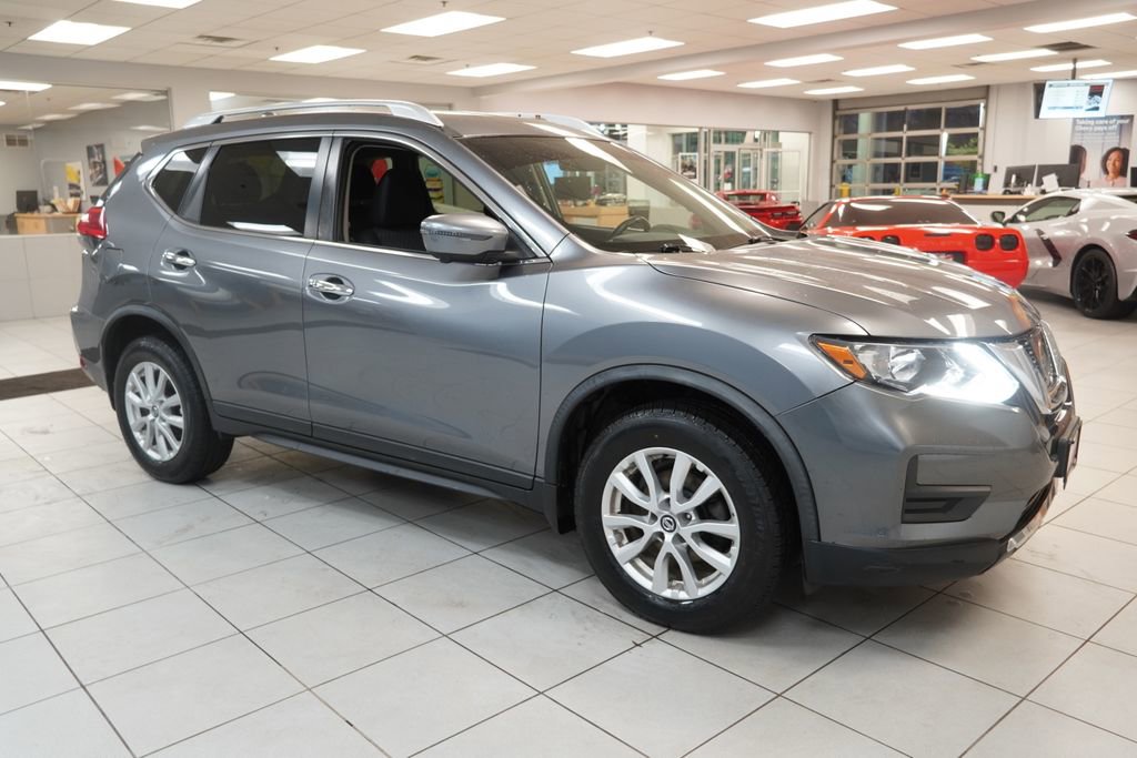 Used 2017 Nissan Rogue SV w/ SV Premium Package AWD/4WD image 14