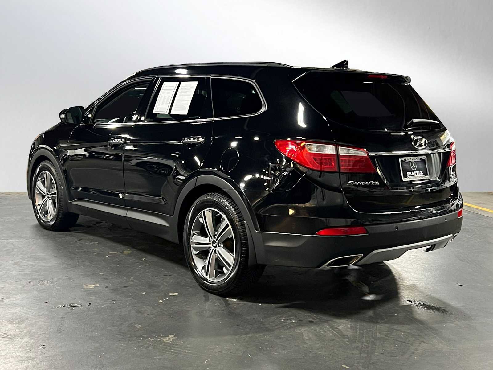 Used 2014 Hyundai Santa Fe Limited w/ Ultimate Package 07 image 5