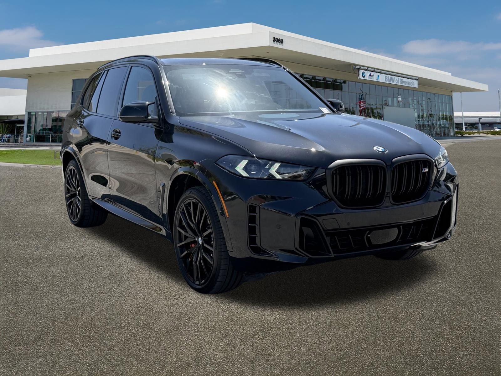 Certified 2026 BMW X5 M60i w/ Climate Comfort Package AWD/4WD image 2