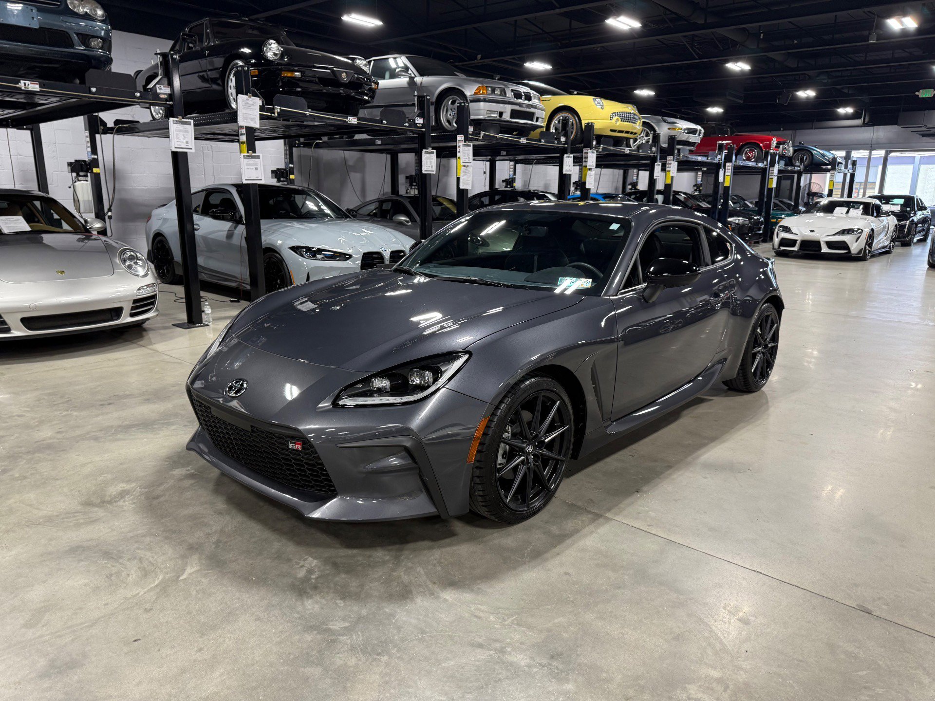 Used 2023 Toyota GR86 Premium image 2