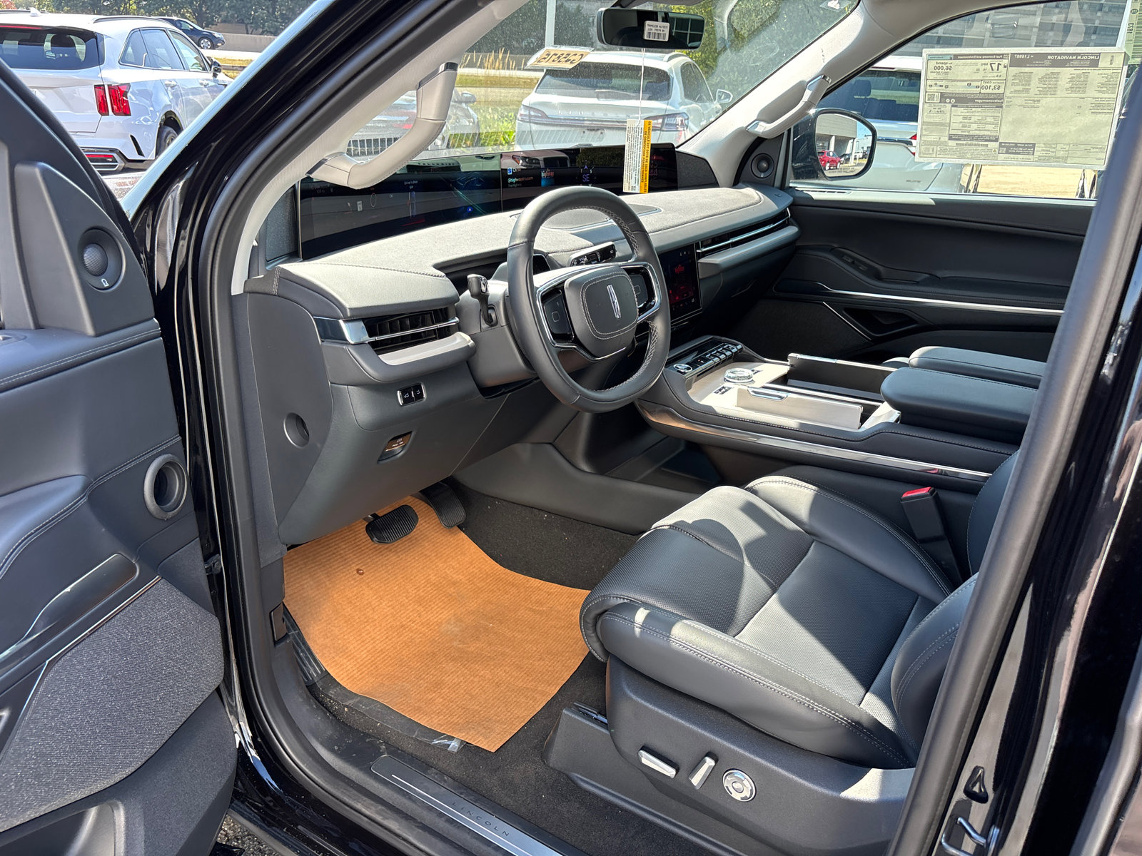 New 2025 Lincoln Navigator Reserve image 25