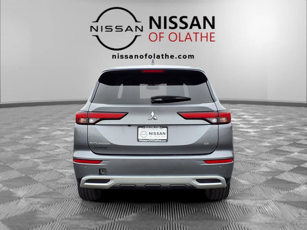 Used 2024 Mitsubishi Outlander SE image 28