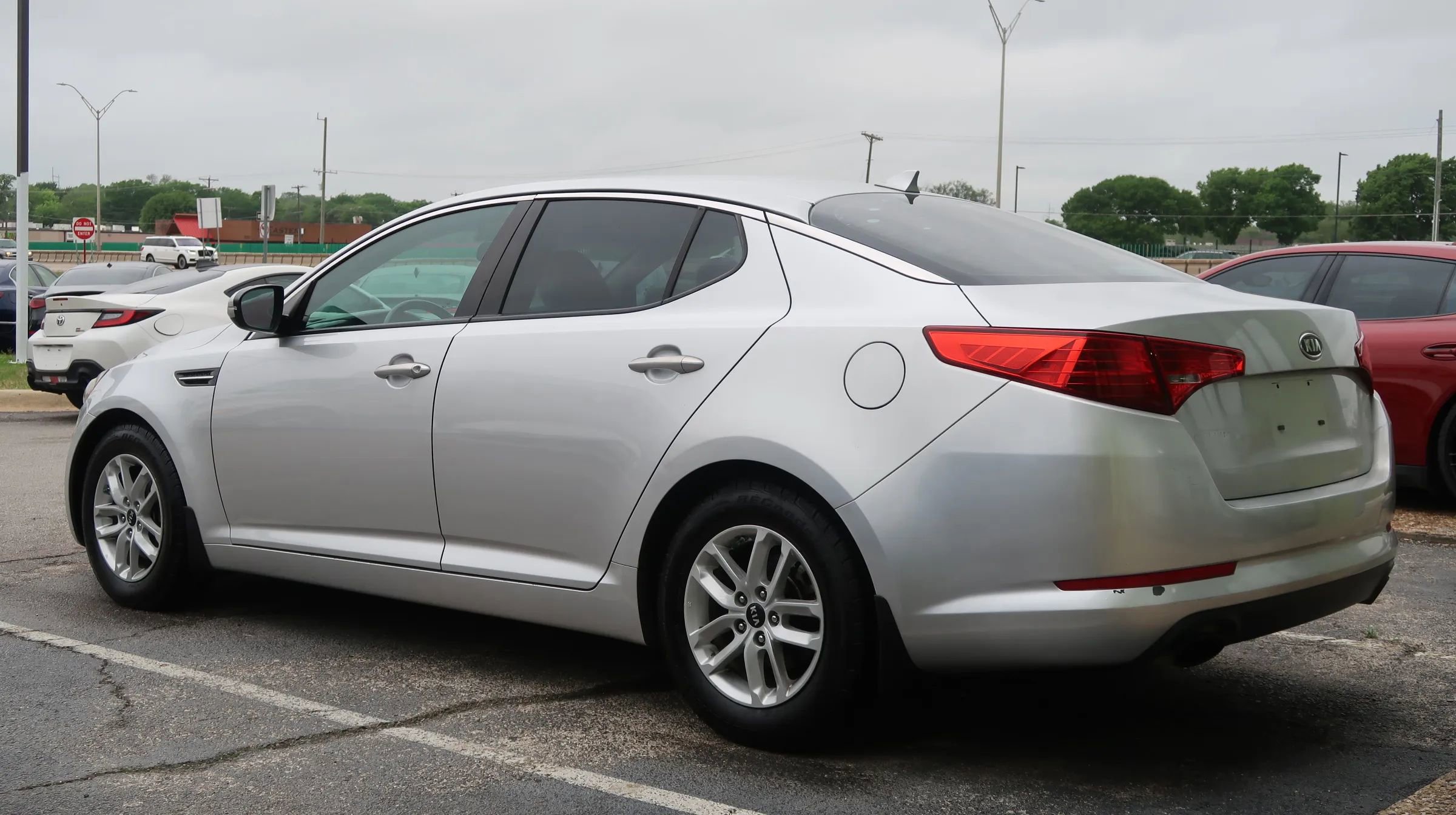 Used 2011 Kia Optima LX FWD image 12