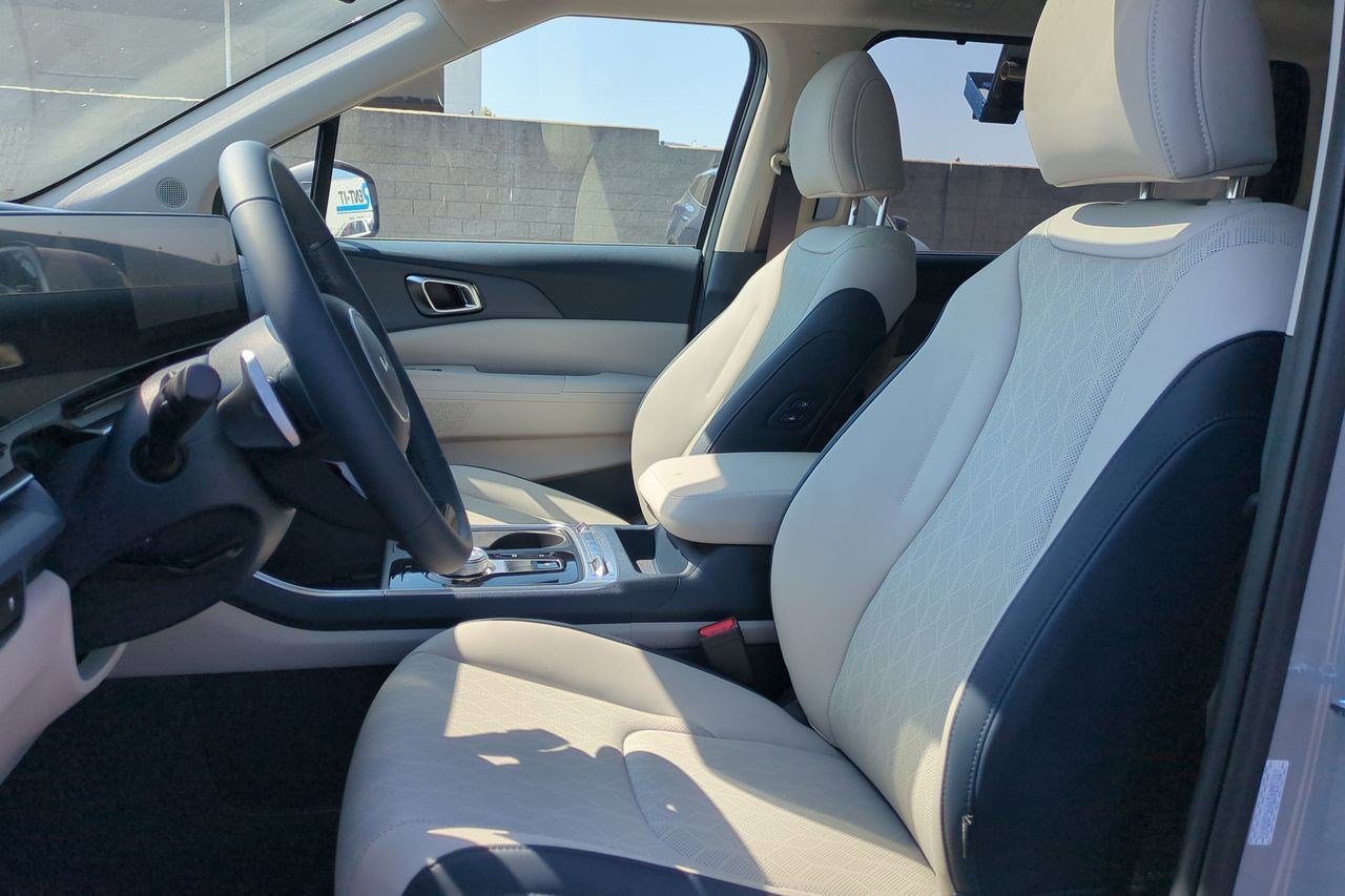 New 2026 Kia Carnival SX image 20