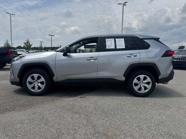 Used 2025 Toyota RAV4 LE FWD image 3