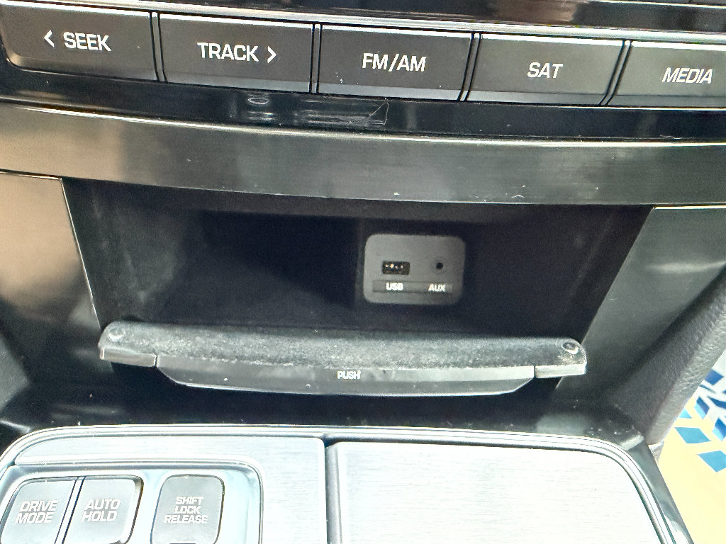 Used 2014 Hyundai Equus Signature RWD image 49