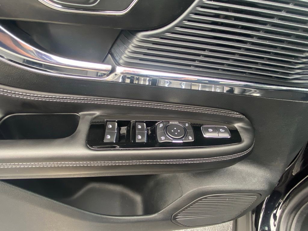 Used 2021 Lincoln Corsair AWD w/ Premium Package image 11