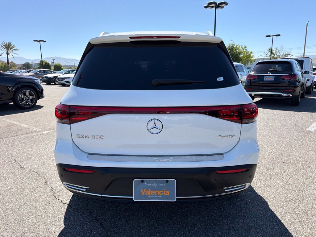 Certified 2023 Mercedes-Benz EQB 300 4MATIC w/ Exclusive Package image 9