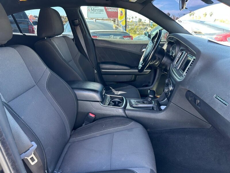 Used 2022 Dodge Charger SXT image 32