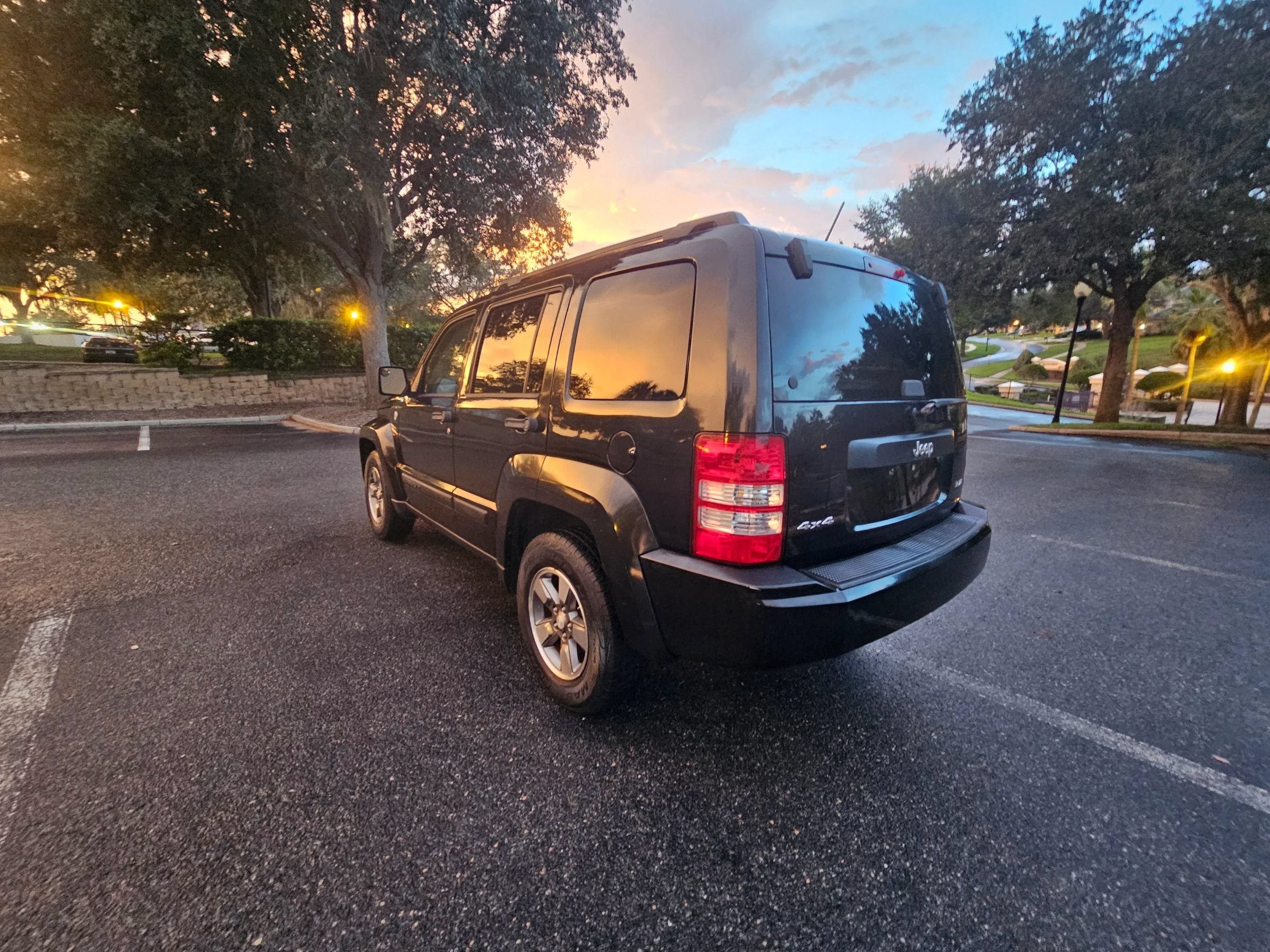Used 2008 Jeep Liberty Sport w/ Popular Equipment Group AWD/4WD image 6