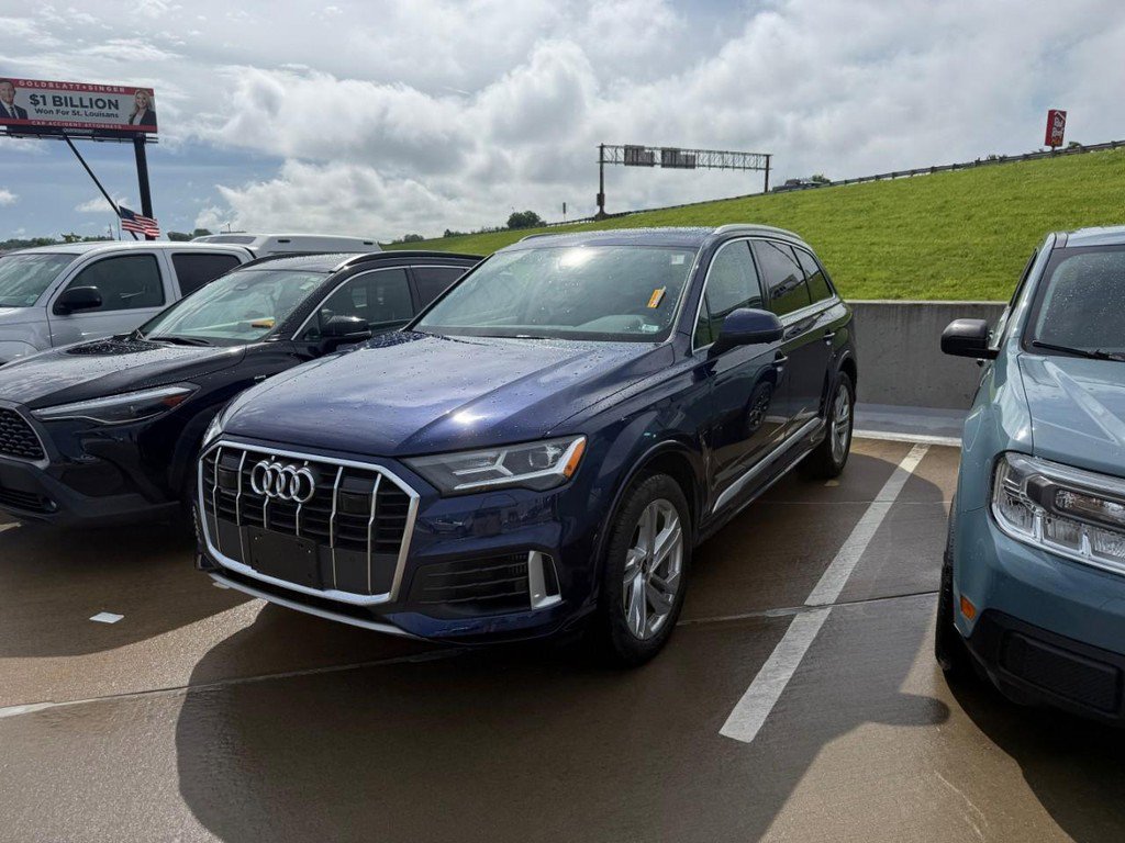 Used 2022 Audi Q7 3.0T Premium Plus AWD/4WD image 2