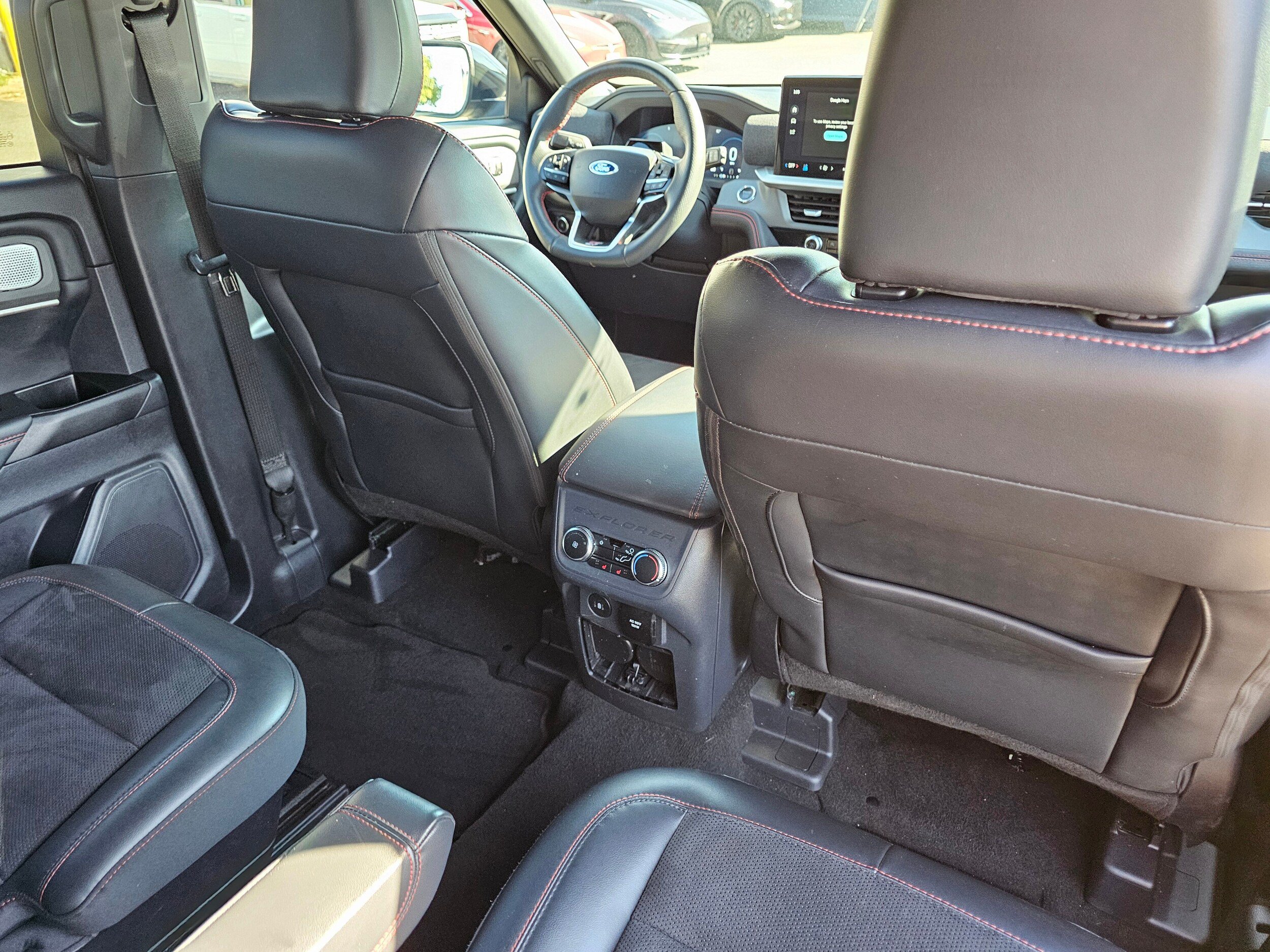 Used 2025 Ford Explorer ST w/ Sun And Sound Package AWD/4WD image 15