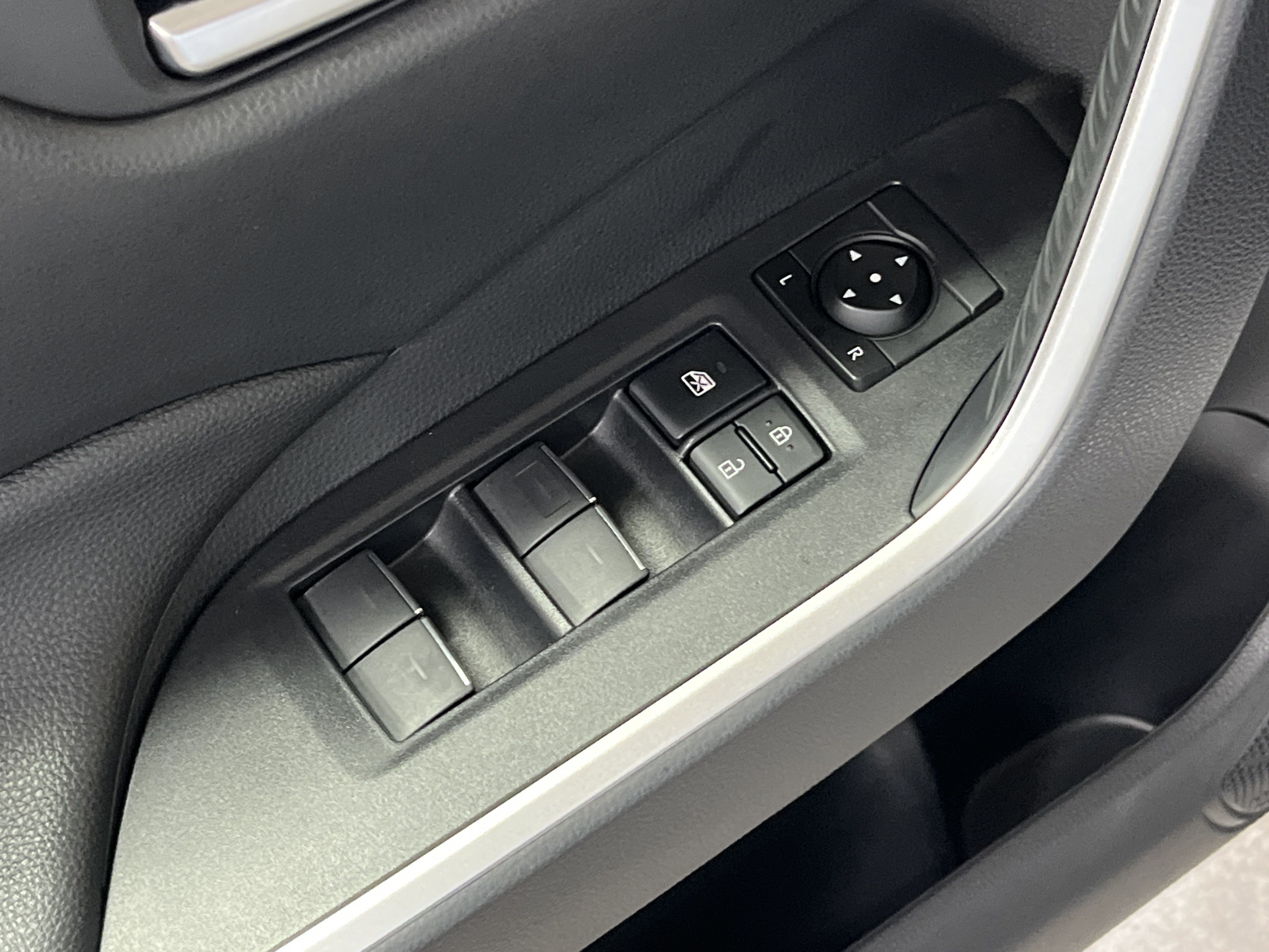 Certified 2025 Toyota RAV4 XLE Premium AWD/4WD image 15