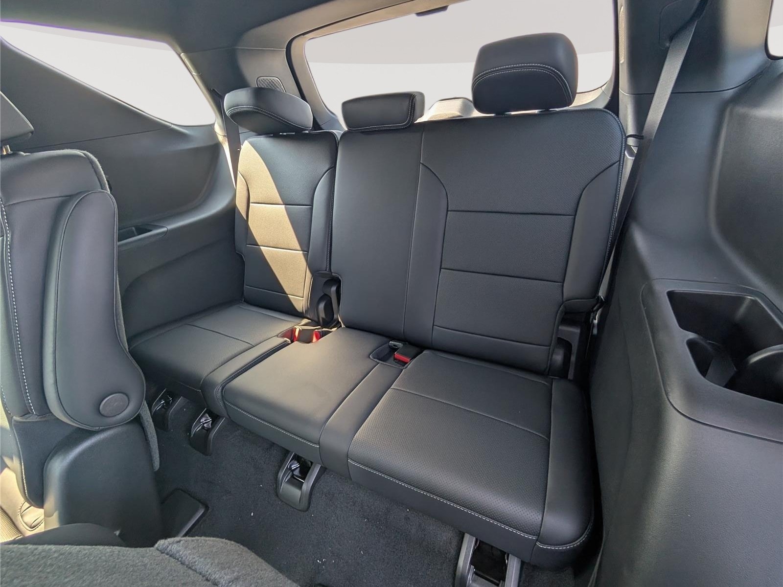 New 2027 Chevrolet Traverse LT w/ Driver Confidence Package FWD image 12