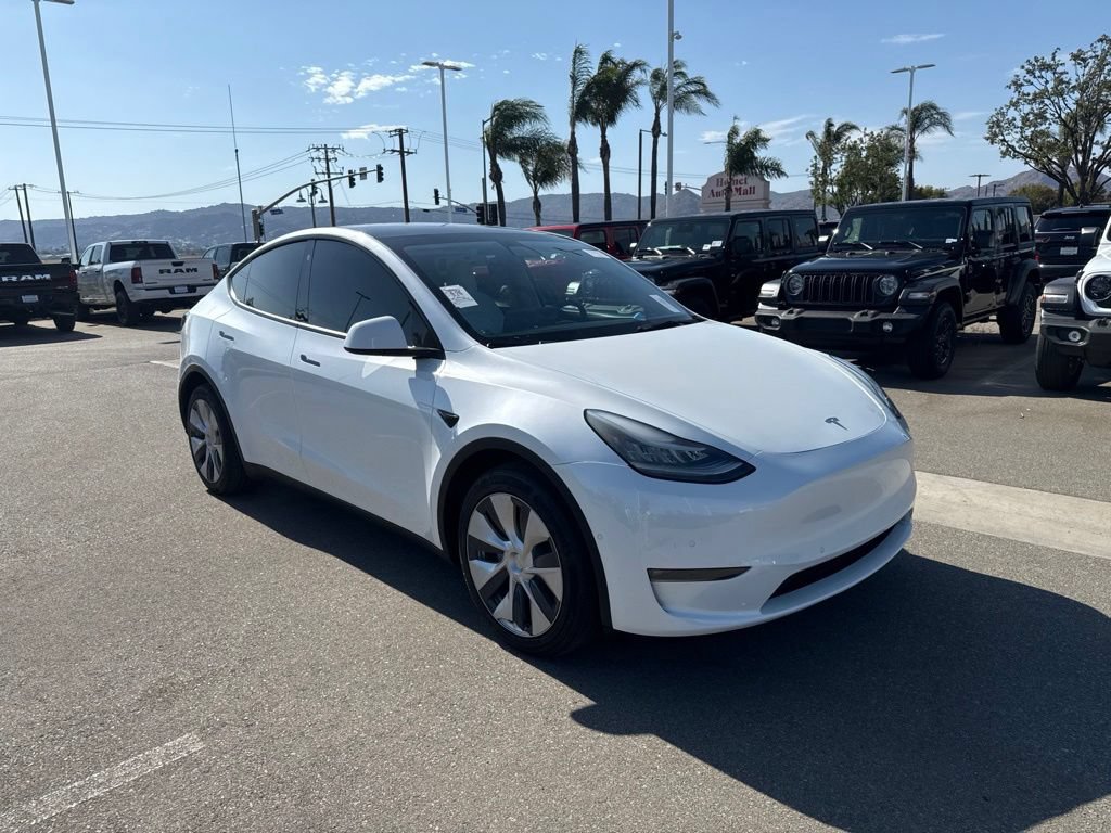 Used 2021 Tesla Model Y Long Range AWD/4WD image 2