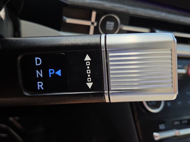 Certified 2024 Hyundai Santa Fe Limited FWD image 21