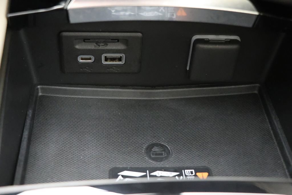 Used 2023 Buick Envision Avenir image 27