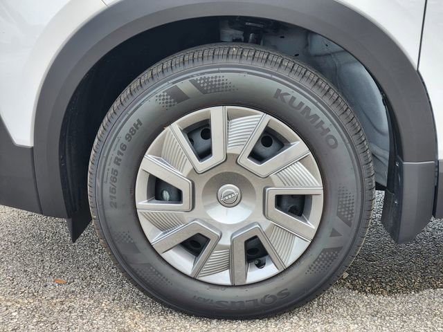 New 2025 Nissan Kicks S AWD/4WD image 7