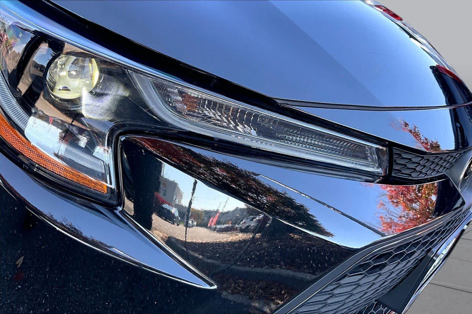 Used 2022 Toyota Corolla LE w/ Carpet Mat Package (TMS) FWD image 26
