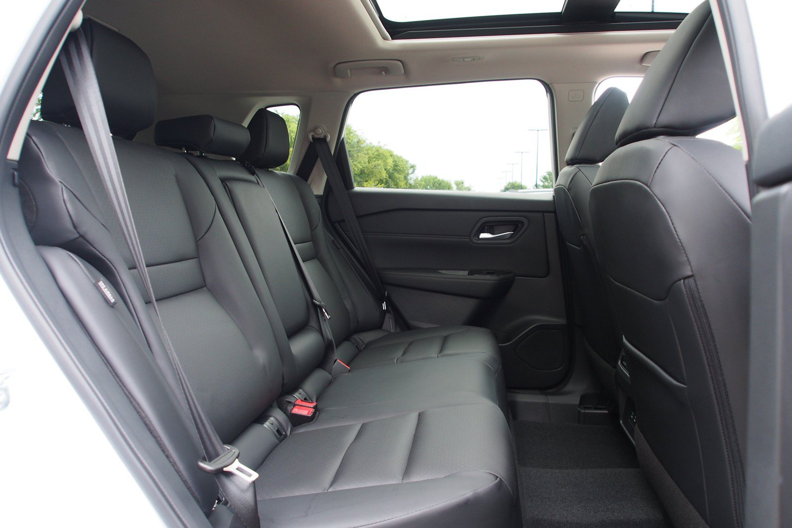 New 2026 Nissan Rogue Dark Armor FWD image 14