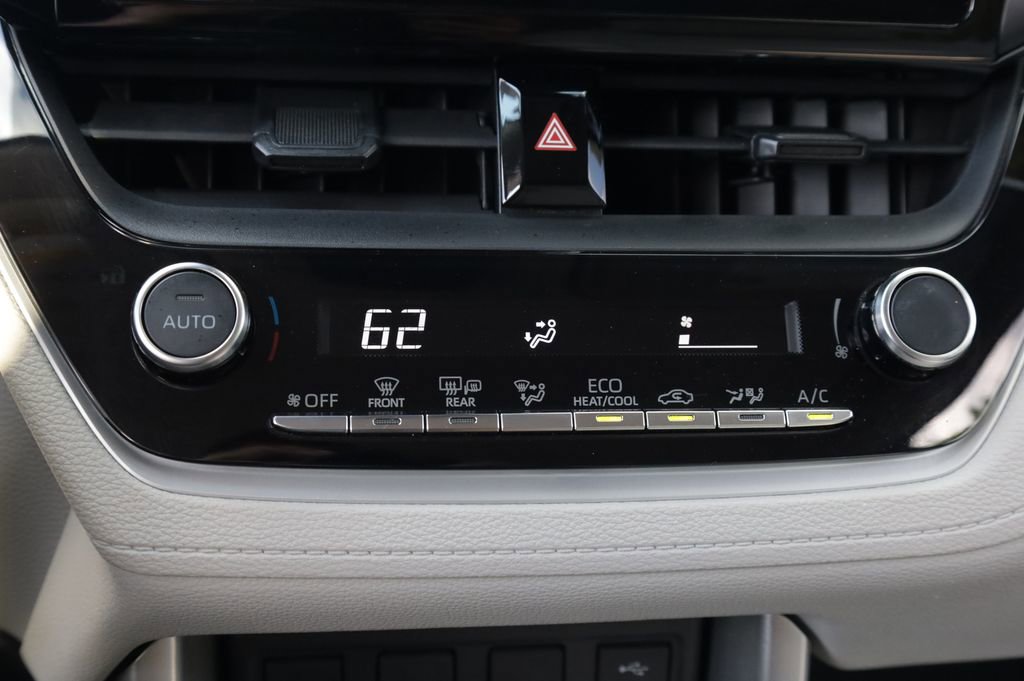 Used 2023 Toyota Corolla Cross LE image 9