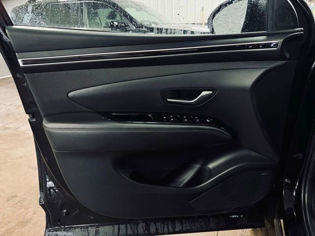 Used 2023 Hyundai Tucson Limited image 13