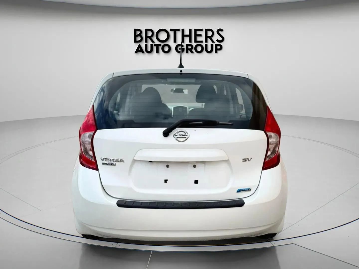 Used 2016 Nissan Versa Note SV image 9