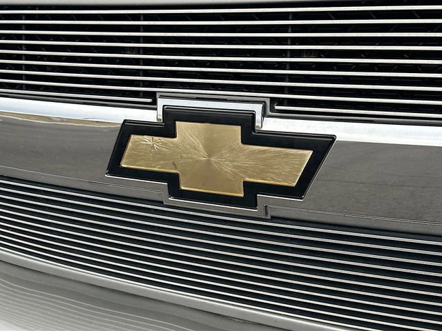 Used 2022 Chevrolet Express 2500 w/ Enhanced Convenience Package image 19