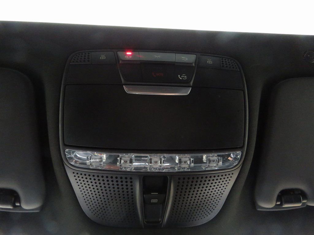 Used 2021 Mercedes-Benz GLC 300 4MATIC image 30