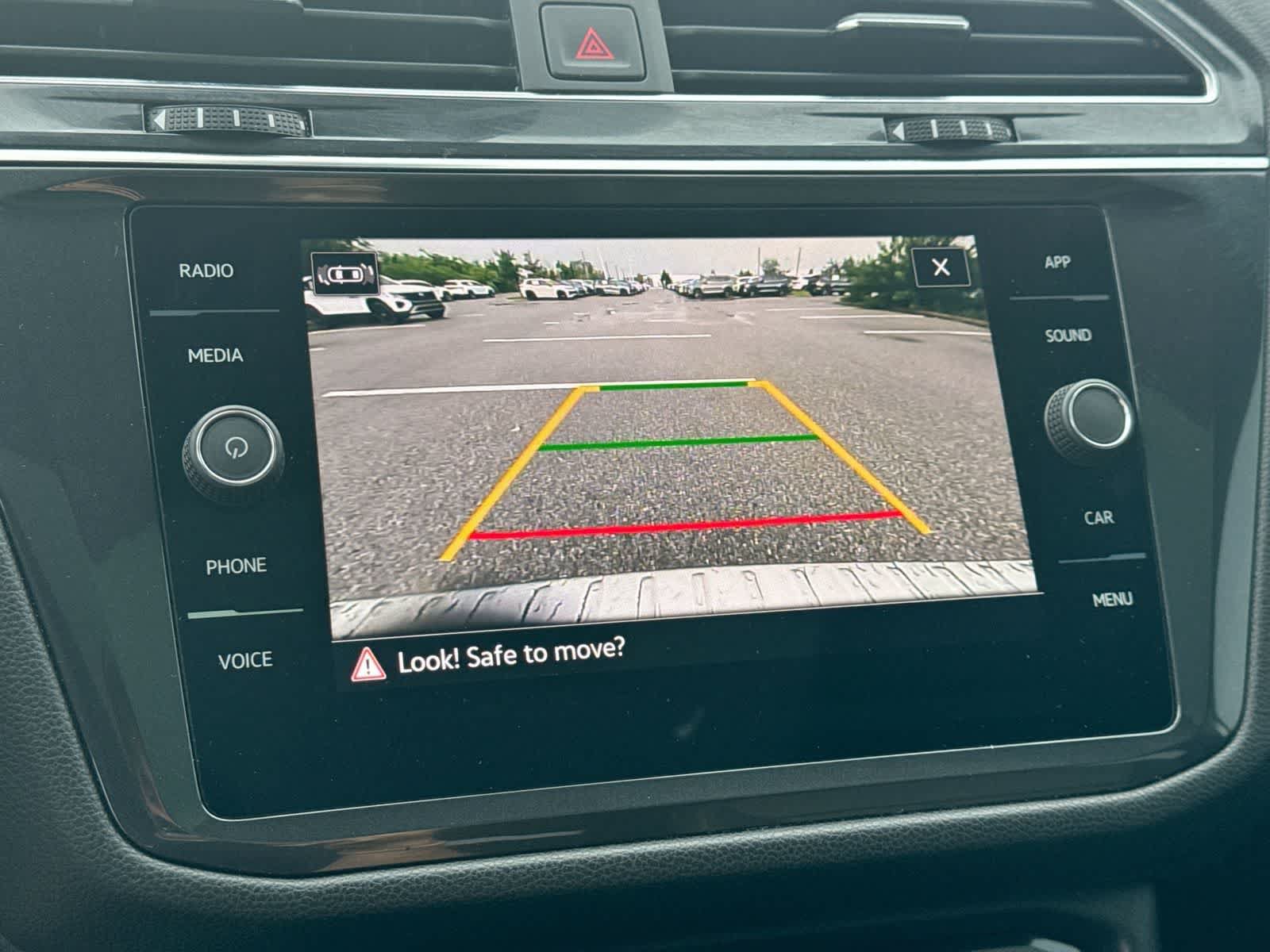 Used 2023 Volkswagen Tiguan SE R-Line FWD image 36
