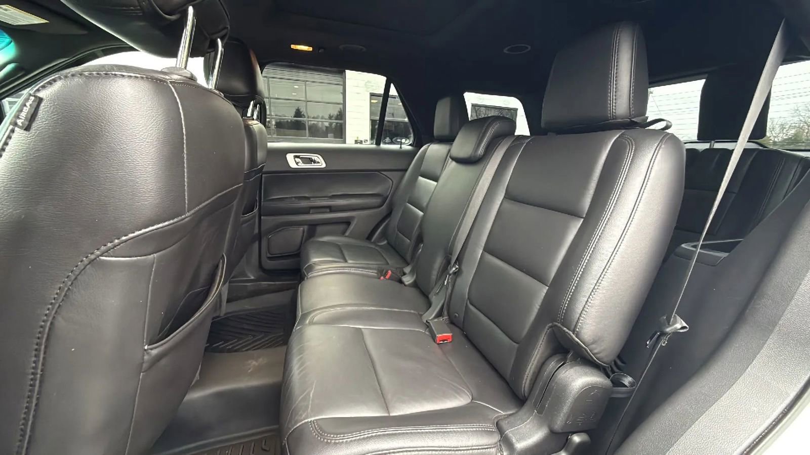 Used 2015 Ford Explorer XLT w/ Equipment Group 202A image 36