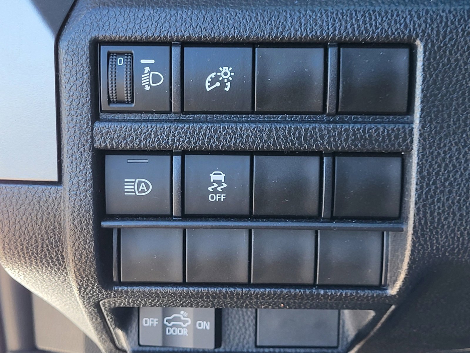 Certified 2025 Toyota Tacoma SR5 image 35