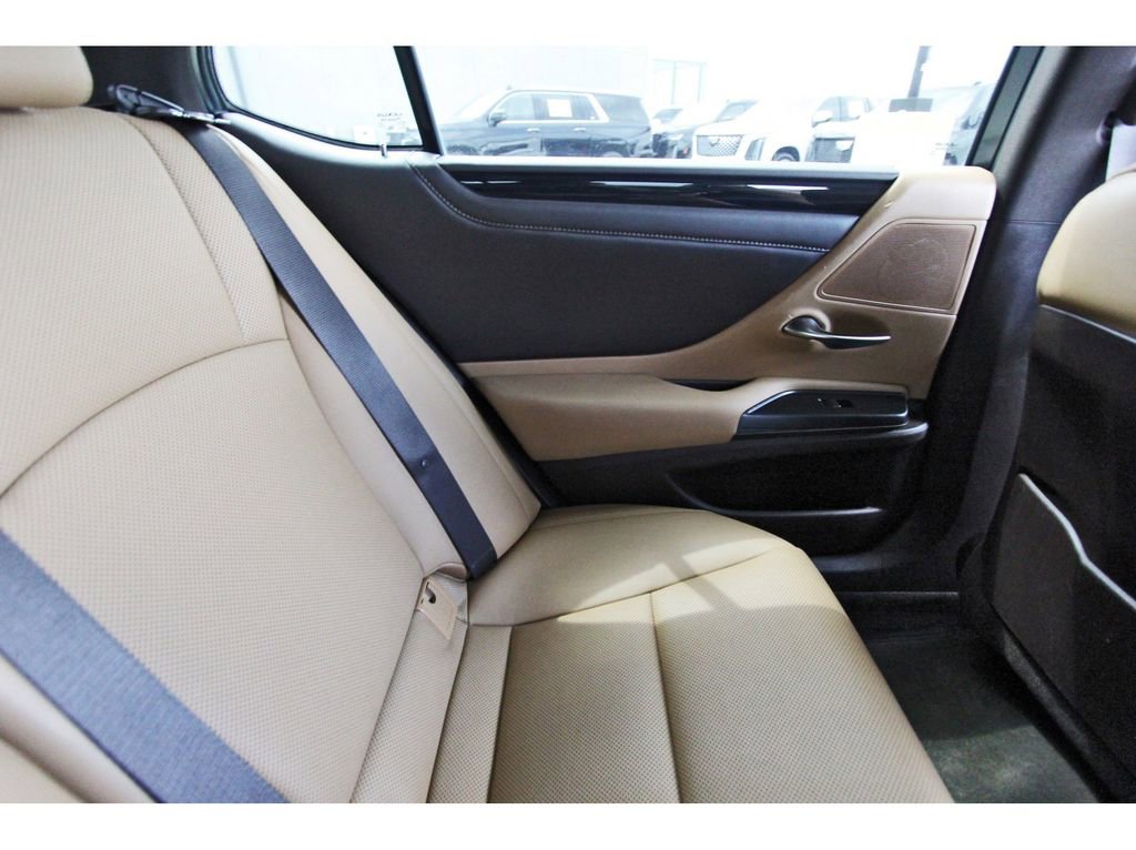 Used 2021 Lexus ES 350 w/ Premium Package image 10