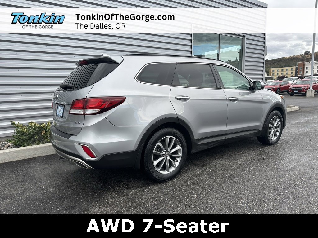 Used 2018 Hyundai Santa Fe SE image 3