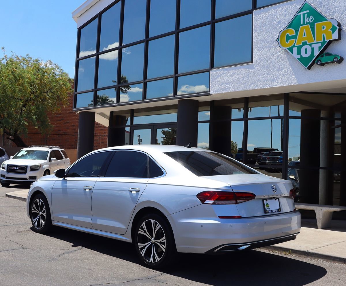 Used 2020 Volkswagen Passat 2.0T SEL FWD image 9
