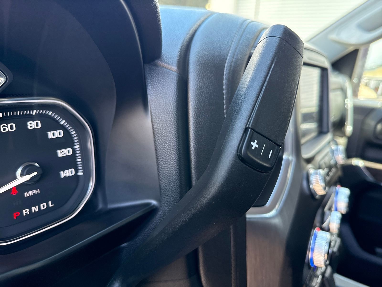 Used 2023 GMC Sierra 3500 Denali w/ Denali Ultimate Package image 24