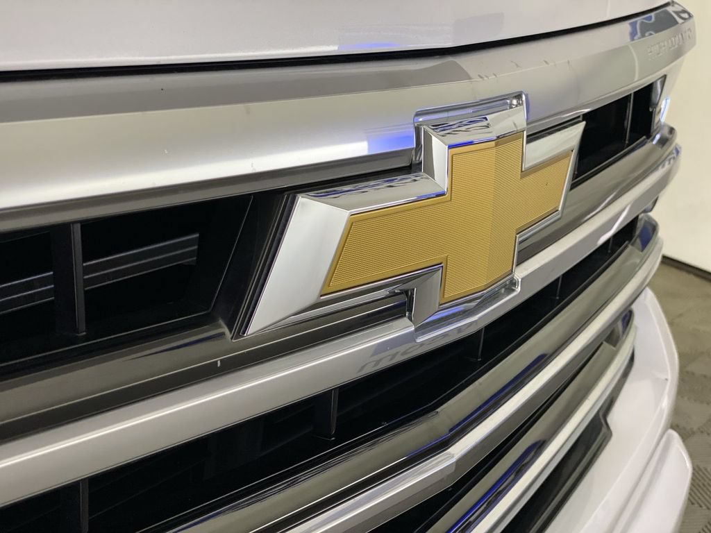 Used 2023 Chevrolet Silverado 1500 High Country w/ High Country Premium Package AWD/4WD image 38