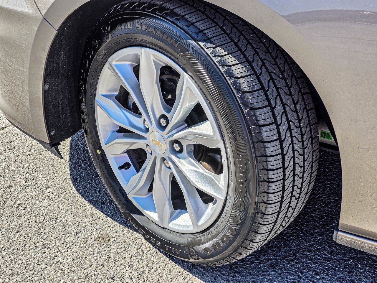 Certified 2025 Chevrolet Malibu LT FWD image 9