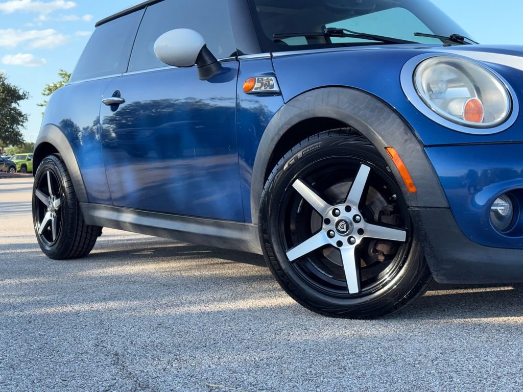 Used 2012 MINI Cooper Hardtop FWD image 2
