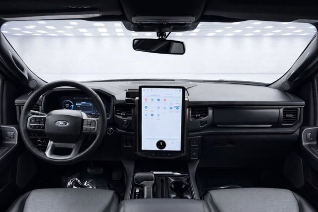 Used 2023 Ford F150 Lightning Lariat w/ Equipment Group 511A High image 20