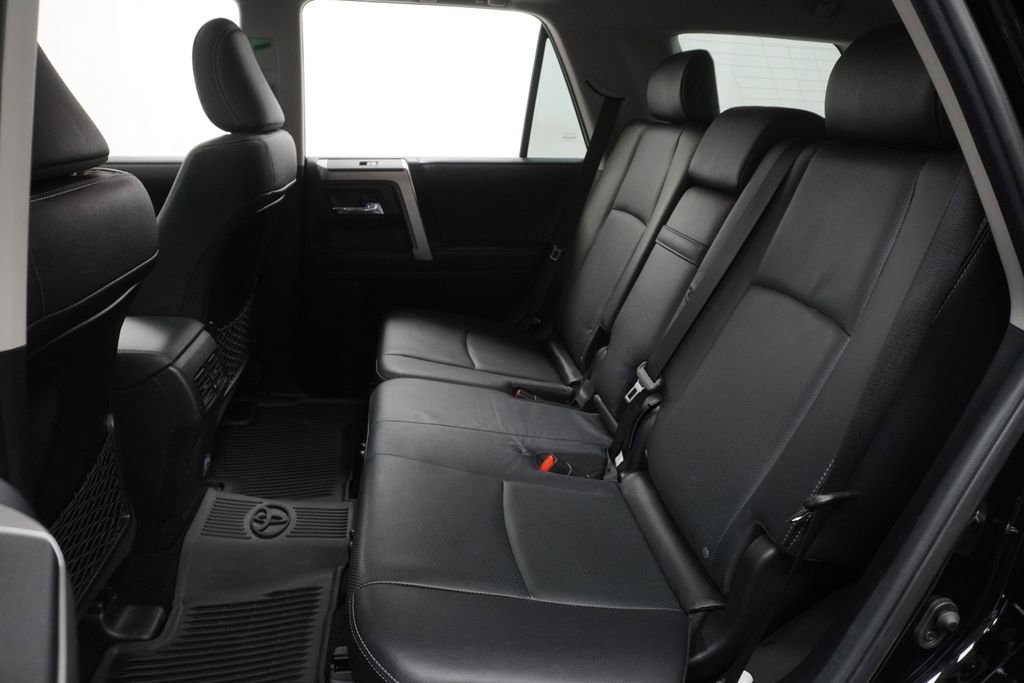 Used 2024 Toyota 4Runner Limited AWD/4WD image 18