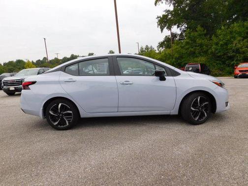 Used 2025 Nissan Versa SR w/ Trunk Package FWD image 5