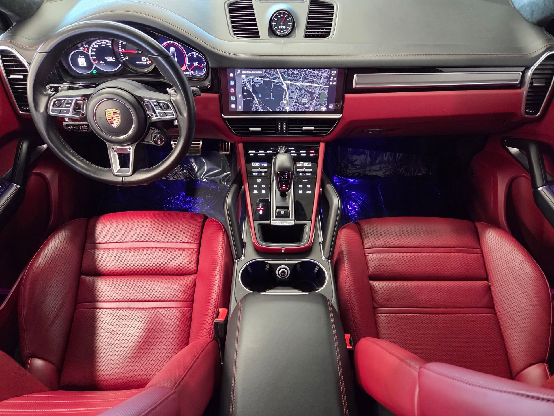 Certified 2023 Porsche Cayenne Turbo AWD/4WD image 13