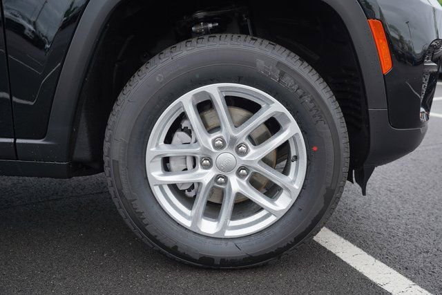 New 2025 Jeep Grand Cherokee Laredo X w/ Luxury Tech Group I image 35