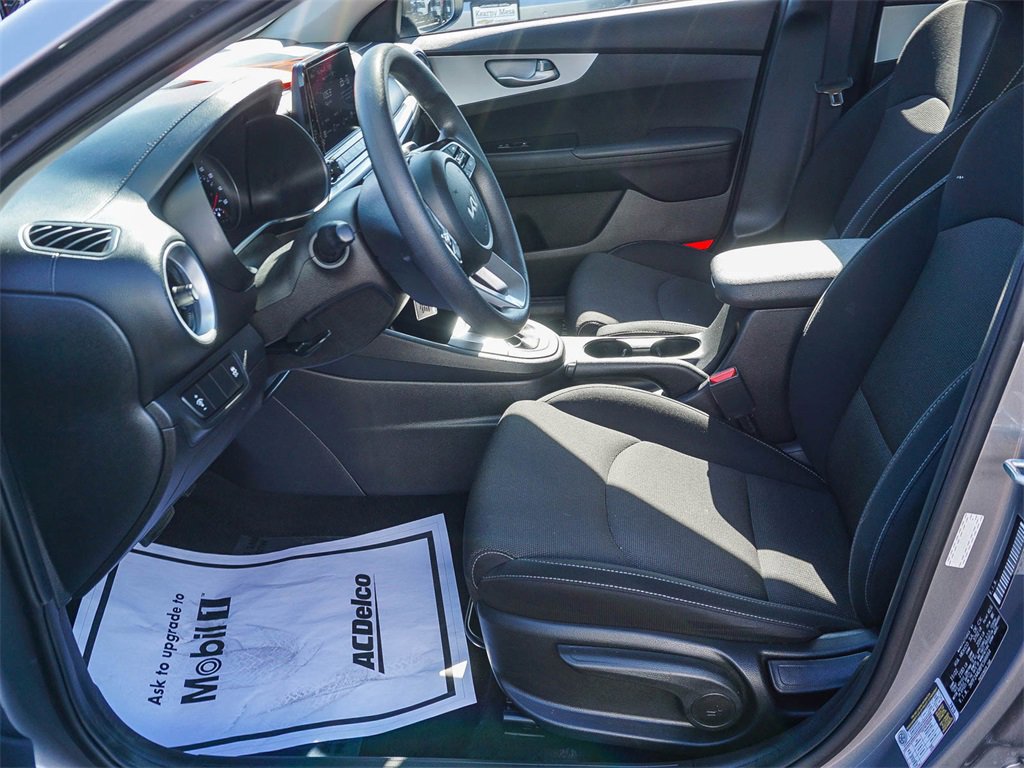 Used 2023 Kia Forte LXS image 17